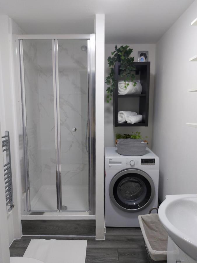 Lovely 1-Bedroom Condo With Parking On Premises Minworth Eksteriør billede