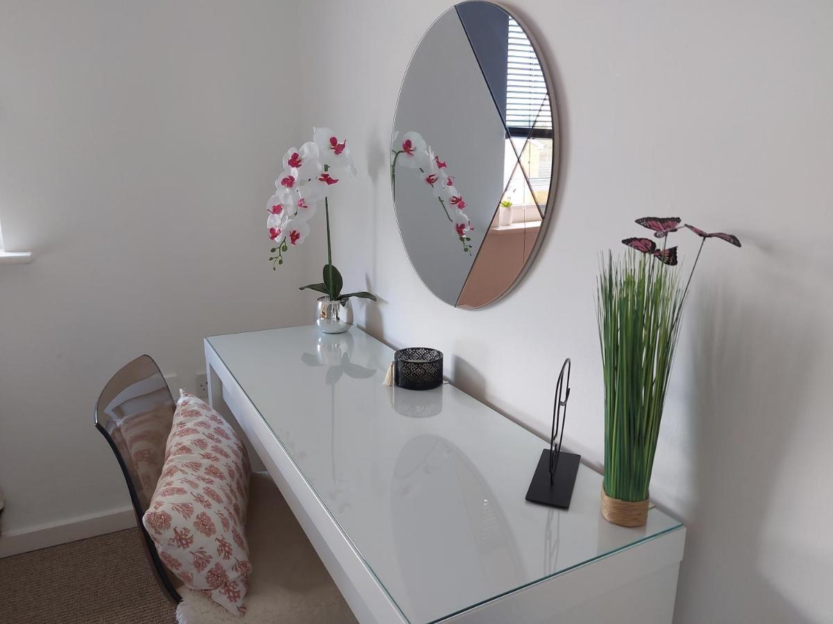 Lovely 1-Bedroom Condo With Parking On Premises Minworth Eksteriør billede